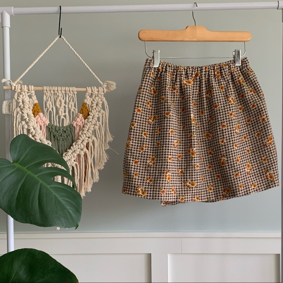 Zara floral mini skirt - Picture 2 of 7